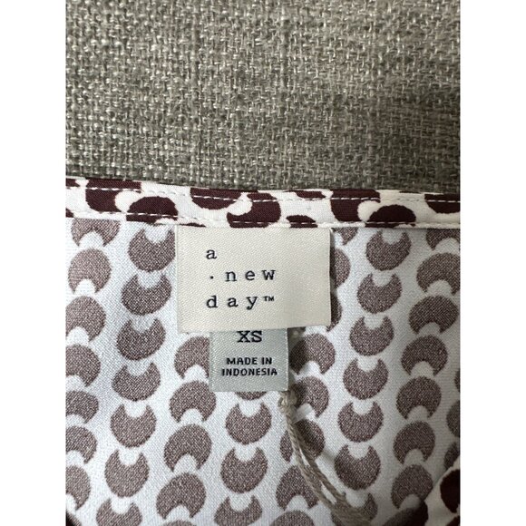 A New Day Womens XS Brown & White Patterned Sleeveless Camisole Top Cami - Picture 6 of 7